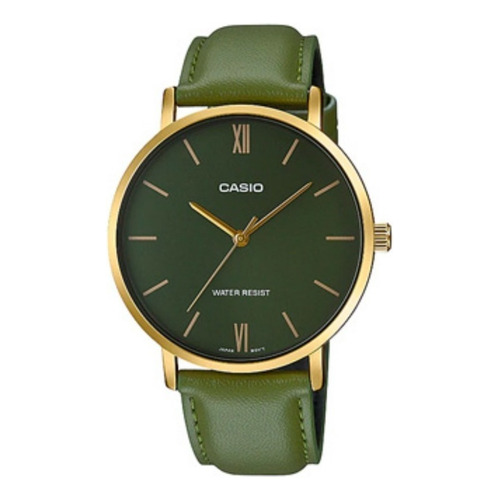 Reloj pulsera Casio Dress MTP-VT01 de cuerpo color dorado, analógico, para hombre, fondo verde, con correa de cuero color verde, agujas color dorado, dial dorado, bisel color dorado y hebilla simple