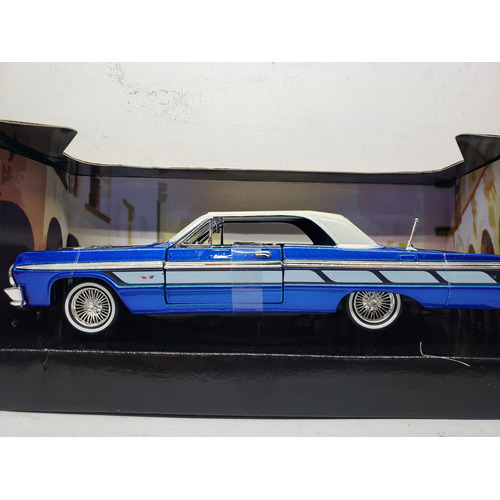 Motormax 1:24 1964 Chevrolet Impala Azul Lowrider Clasico