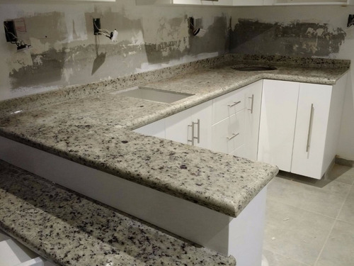 Cubiertas en granito natural para cocina, marmol y mas ... Desayunador granito ala de mosca