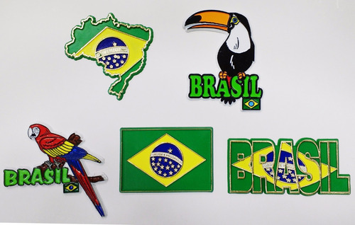 Resultado de imagem para souvenirs com bandeira do brasil