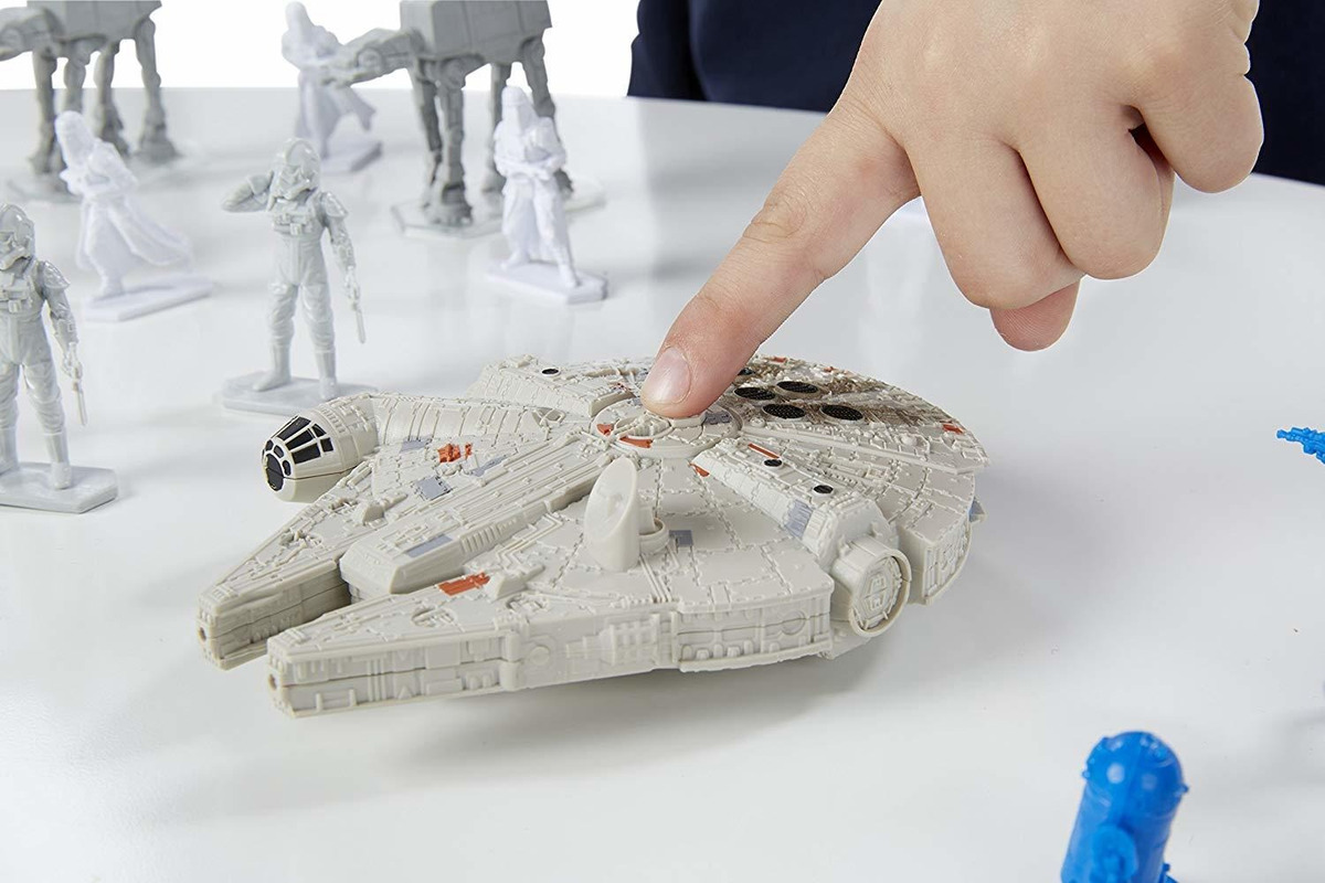 Star Wars Command Millennium Falcon Hasbro exclusive Luke Skywalker Blue Sabre