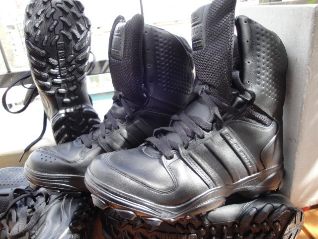 borceguies adidas gsg9