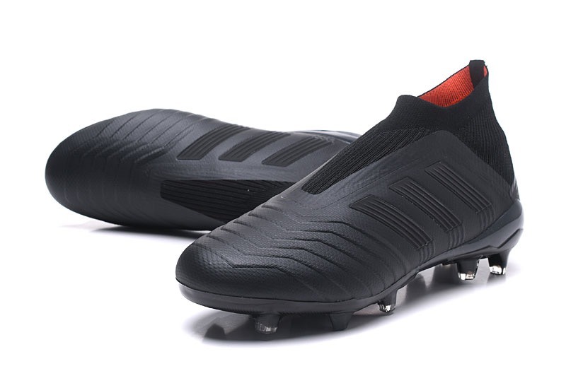 predator adidas negros