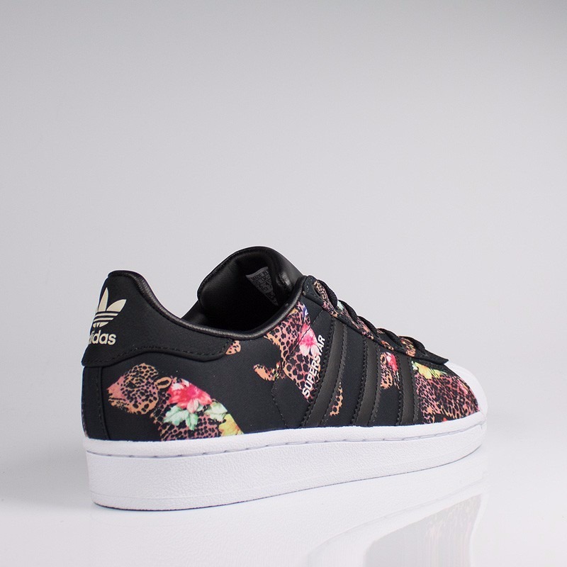 adidas superstar floreadas