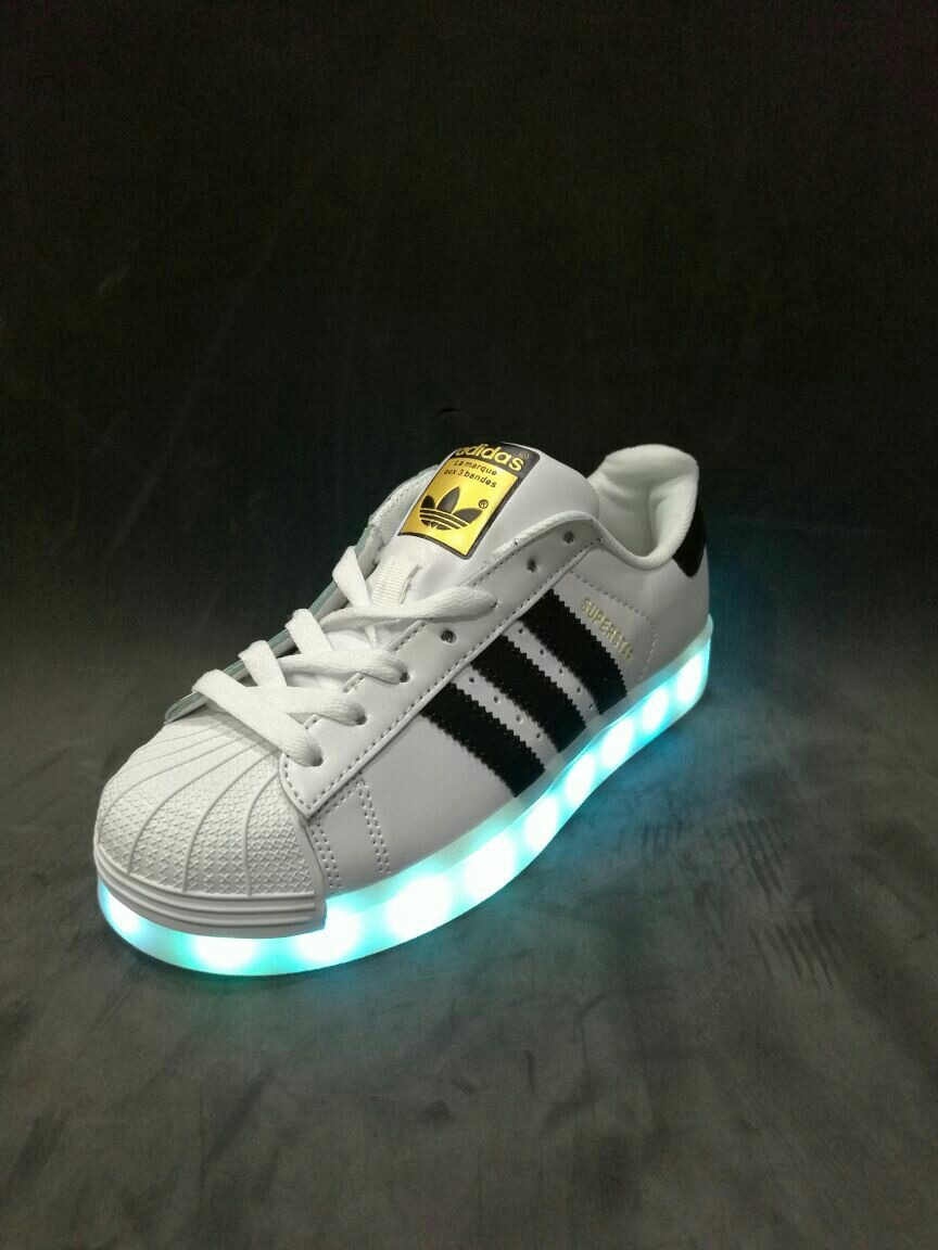 adidas à led