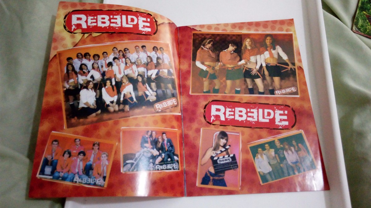 Álbum Figurinhas Rebelde Completo Raro - R$ 79,90 em 