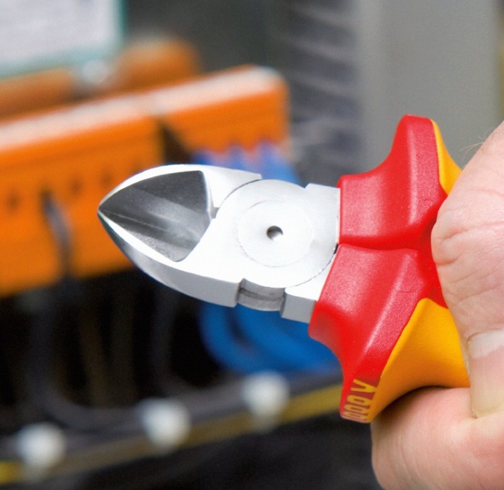 seg/ún norma VDE 160 mm KNIPEX 70 06 160 Alicate de corte diagonal cromado aislados con fundas en dos componentes