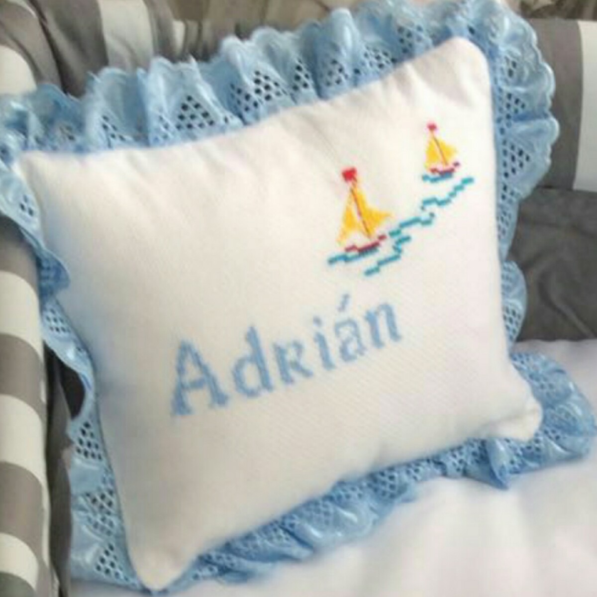 Almohadas Personalizadas En Punto De Cruz. Para Su Bebé 
