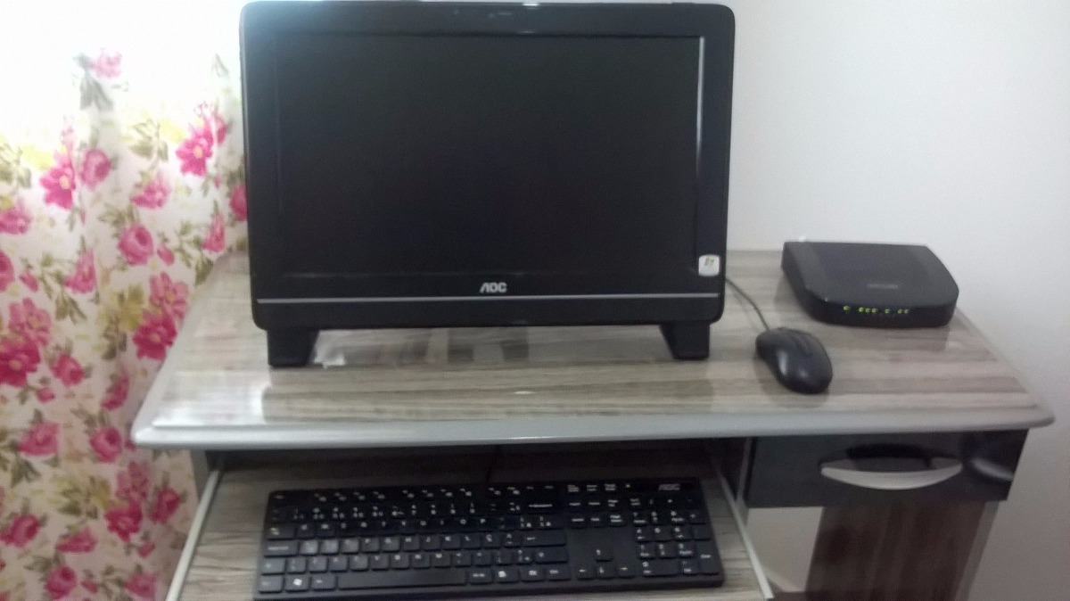 Computador Aoc Cpu Embutido + Mesa Para Computador - R$ 800,00 em