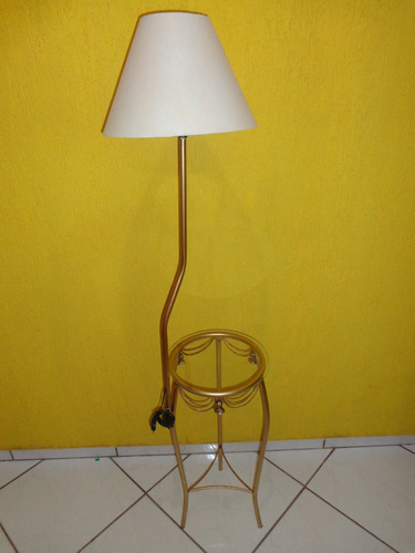 Aparador Ferro Redondo 30cm Diametr Com Abajur cupula vidro R$ 119,90 em Mercado Livre Adesivo De Familia Para Carros ~ Aparador Ferro Redondo 30cm Diametr Com Abajur cupula vidro R$ 119,90 em Mercado Livre