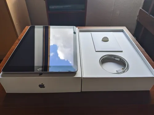Apple iPad 5ta Gen 32gb Space Gray + Smart Cover Original