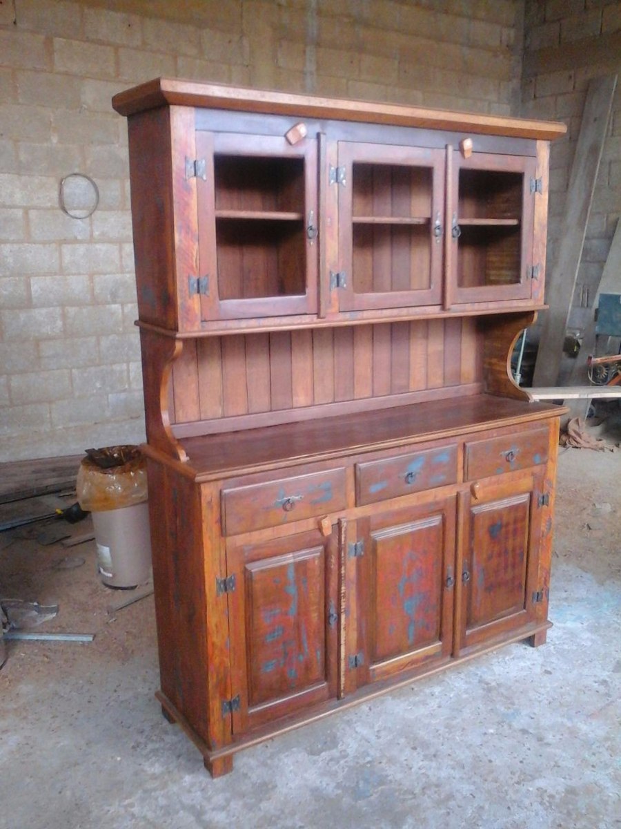 Armário de cozinha em madeira rústica