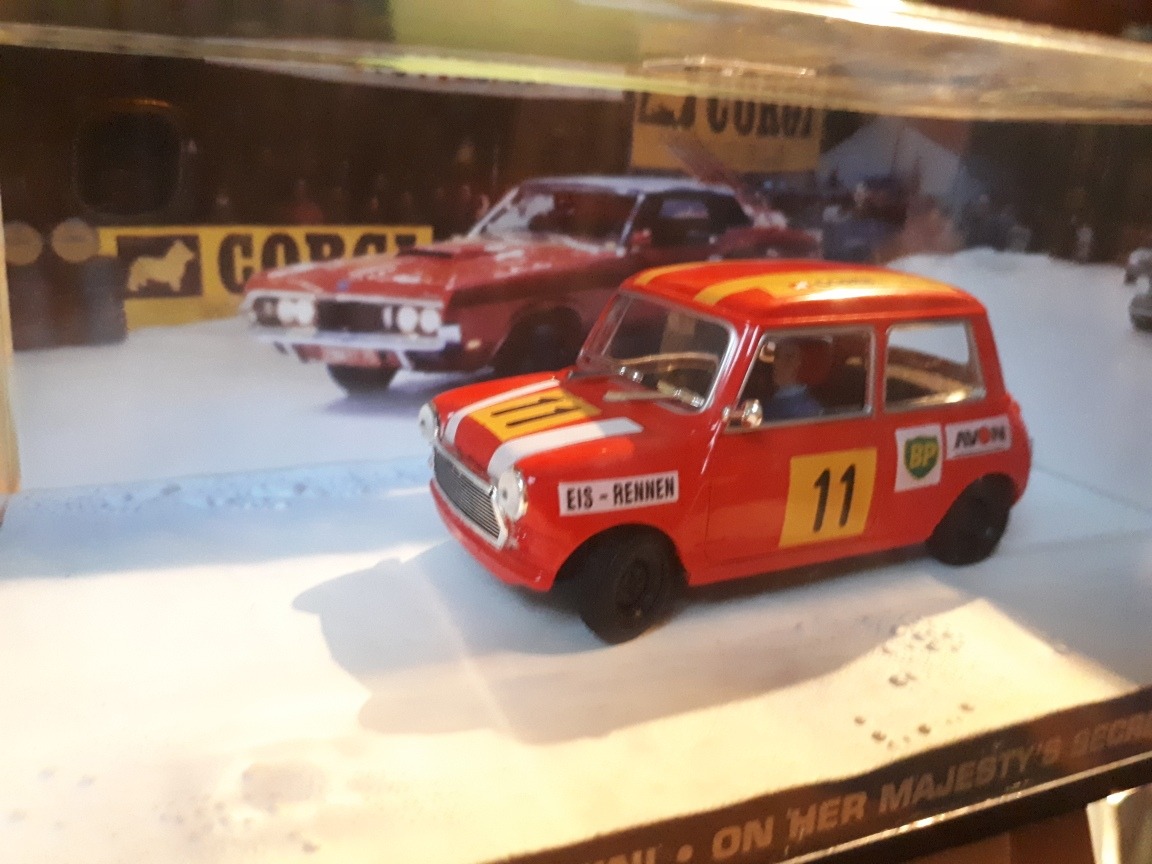 Austin Mini Cooper 143 Ixo James Bond 62000 En Mercado Libre