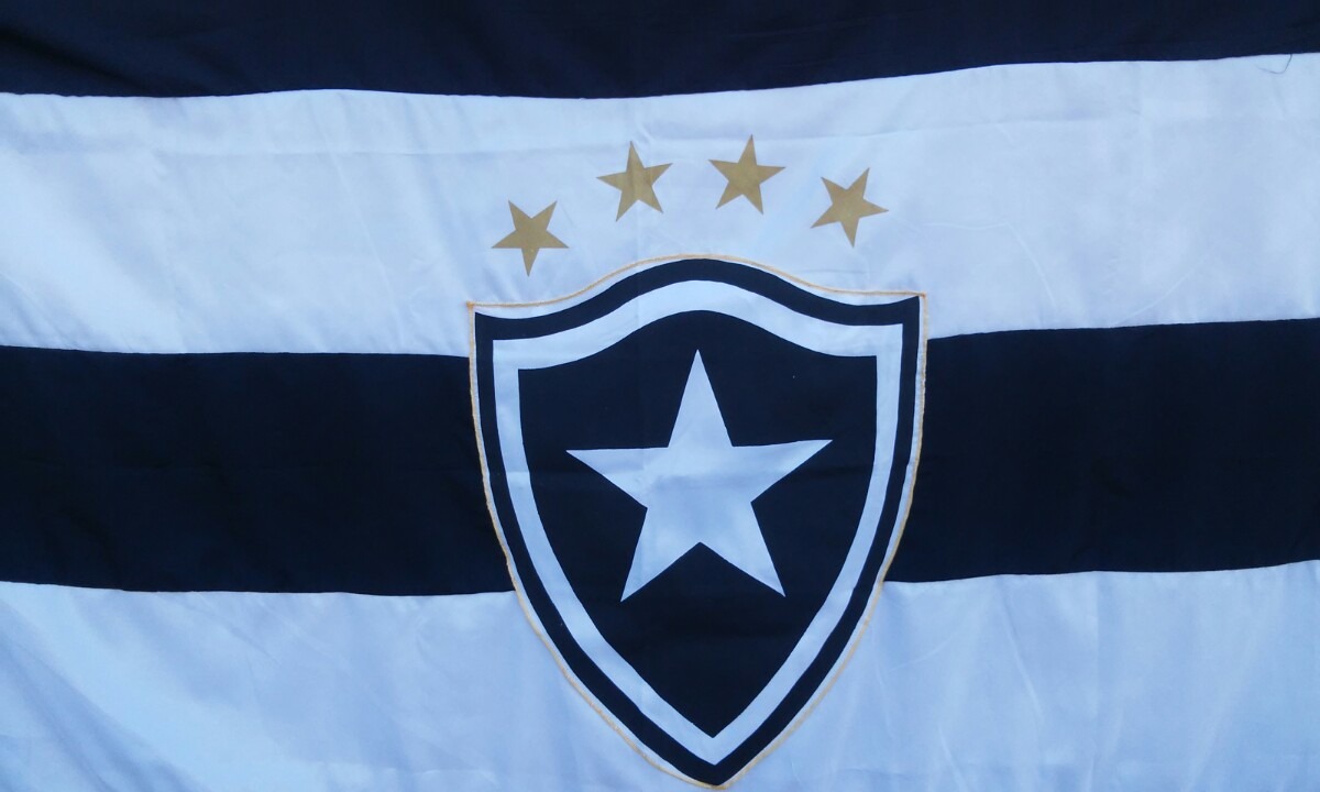 Bandeira Botafogo Do Rio De Janeiro - R$ 120,00 em Mercado Livre