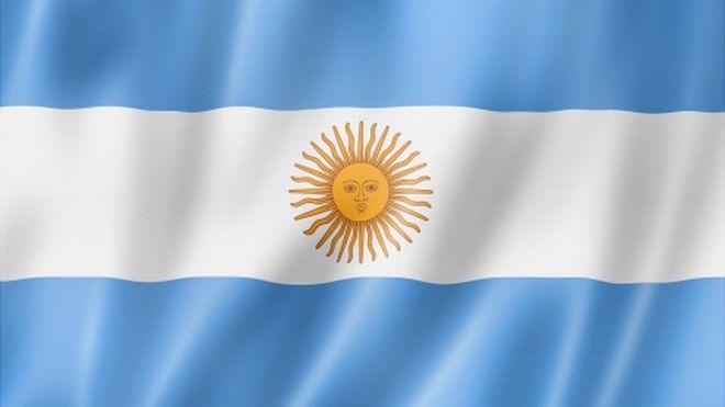 https://http2.mlstatic.com/bandera-argentina-50x30-banderines-argentina-50x30-D_NQ_NP_655410-MLA27199538784_042018-F.jpg