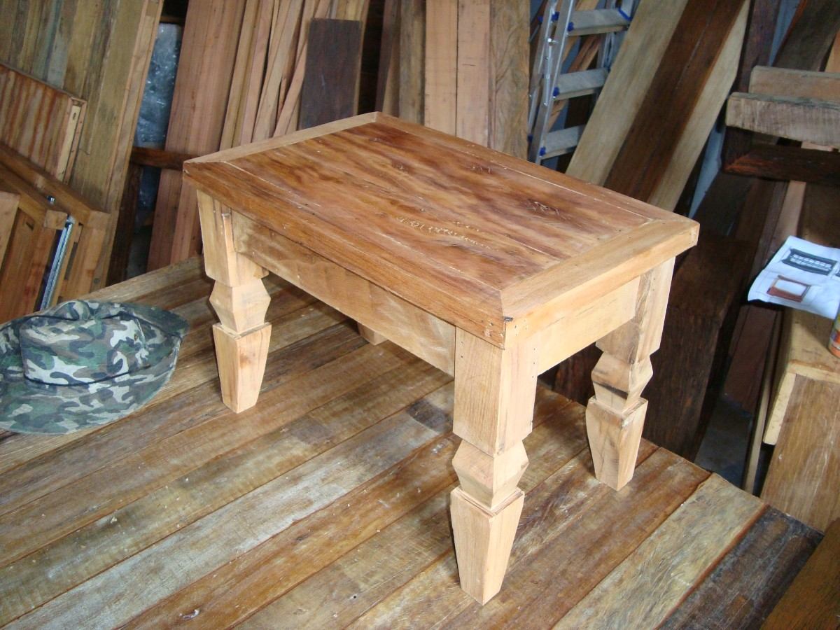 #956F36 Banqueta / Mesinha / Banquinho De Peroba Rosa R$ 180 00 em Mercado 1200x900 px Banquetas Para Cozinha Americana No Mercado Livre #1575 imagens