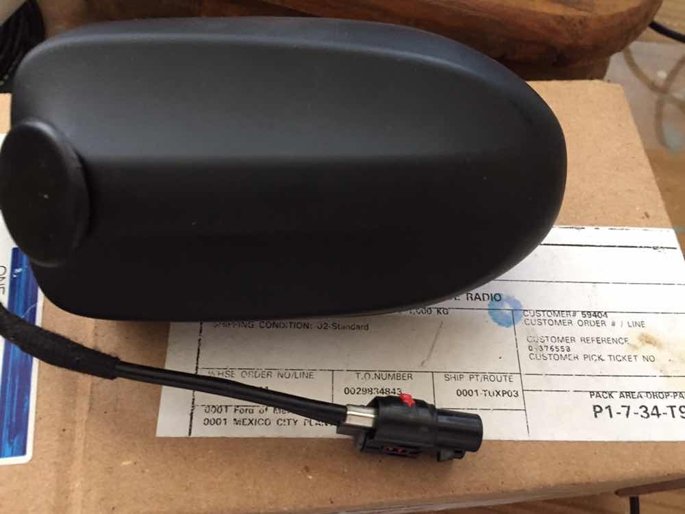 Base Antena De Radio Ford Fiesta 2012 Al 2016 899.00