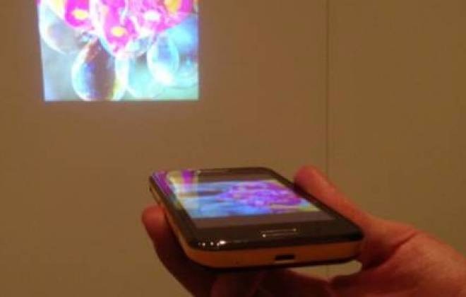 Samsung Galaxy Beam I8530 - Celular Com Projetor Integrado