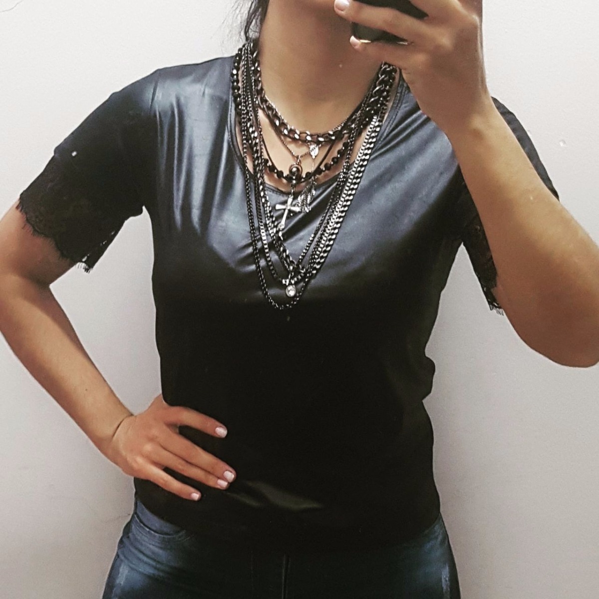 blusinha de couro feminina