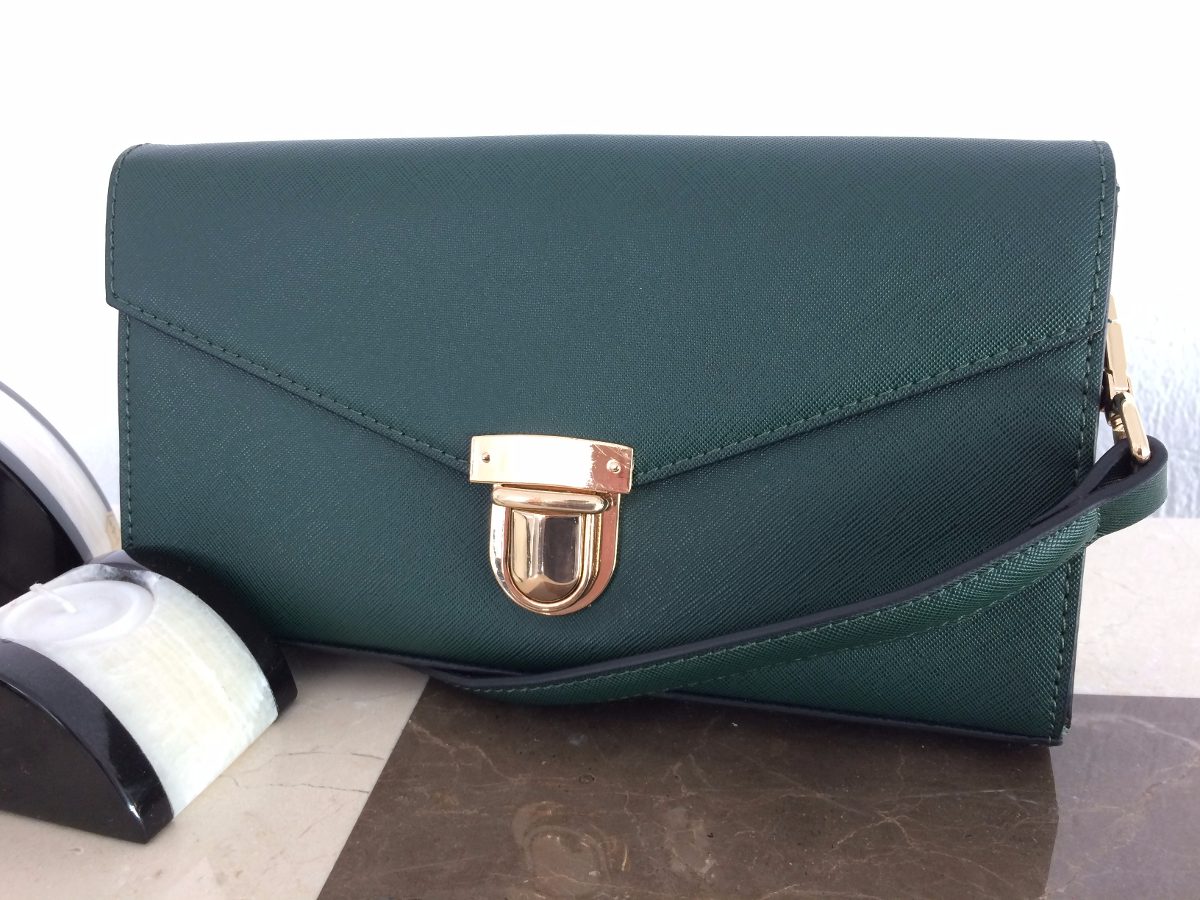 Bolsa Con Mano Benetton Zoom De Botella Color Verde Cargando qrqFC