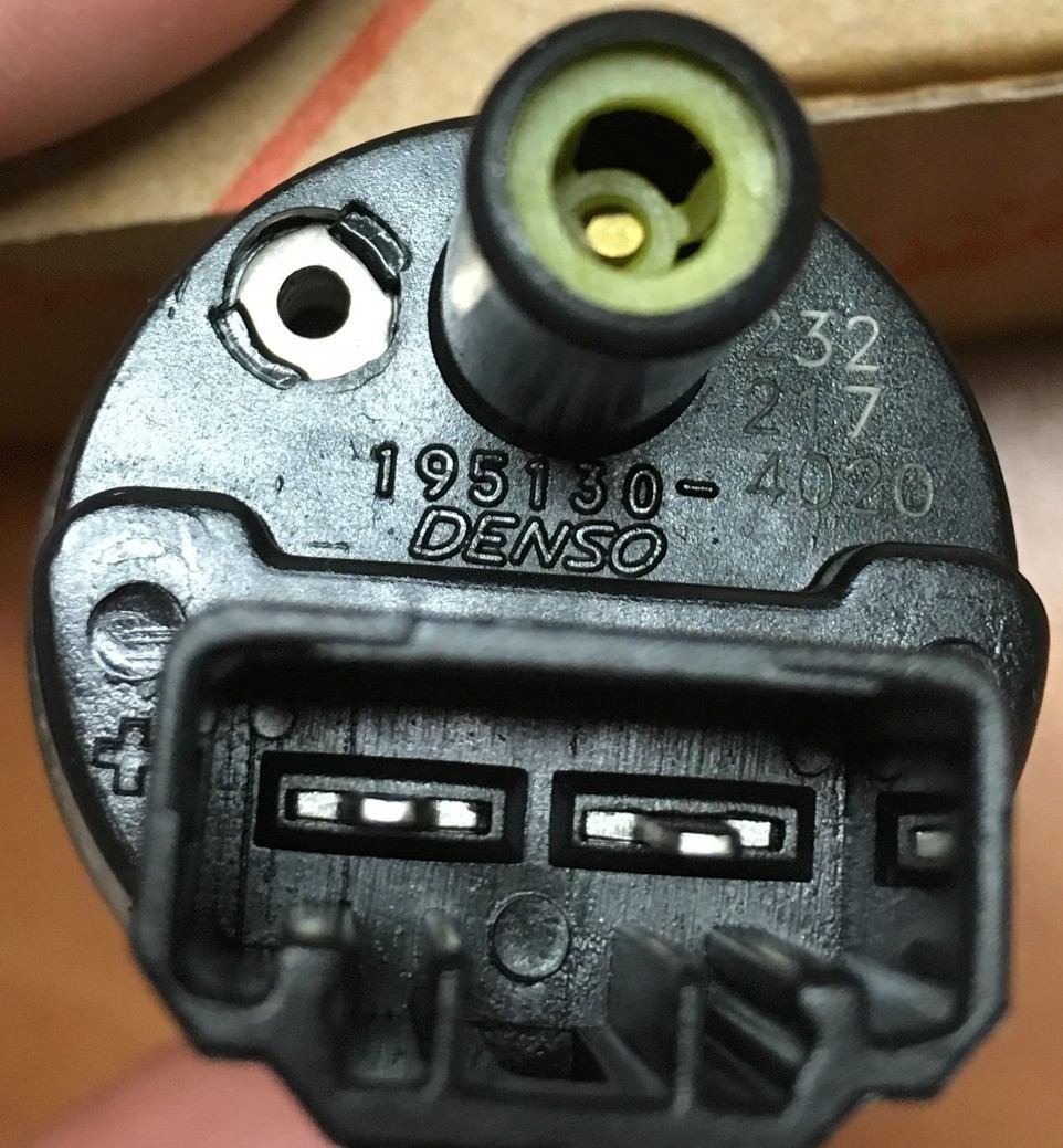 Bomba De Gasolina Pila Toyota Corolla Denso - Bs. 9.900,00 en Mercado Libre