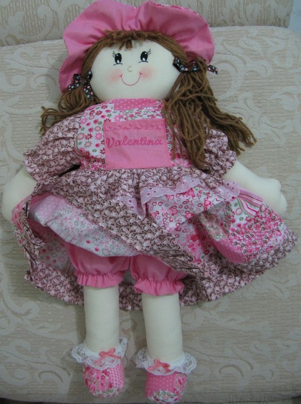 Boneca De Pano Artesanato Personalizada Nome Bordado Comprar R$ 129,00 em Mercado Livre Aparador Para Sala De Jantar Planejado ~ Boneca De Pano Artesanato Personalizada Nome Bordado Comprar R$ 129,00 em Mercado Livre