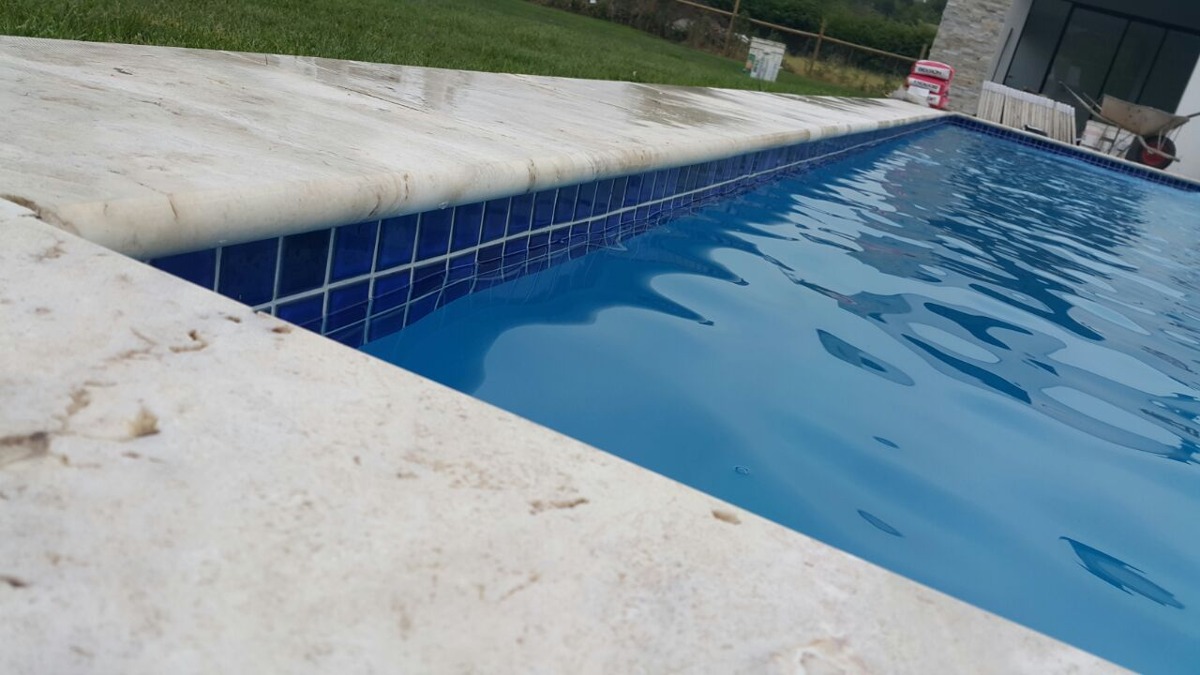 Borde De Piscina - $ 13.800 en Mercado Libre