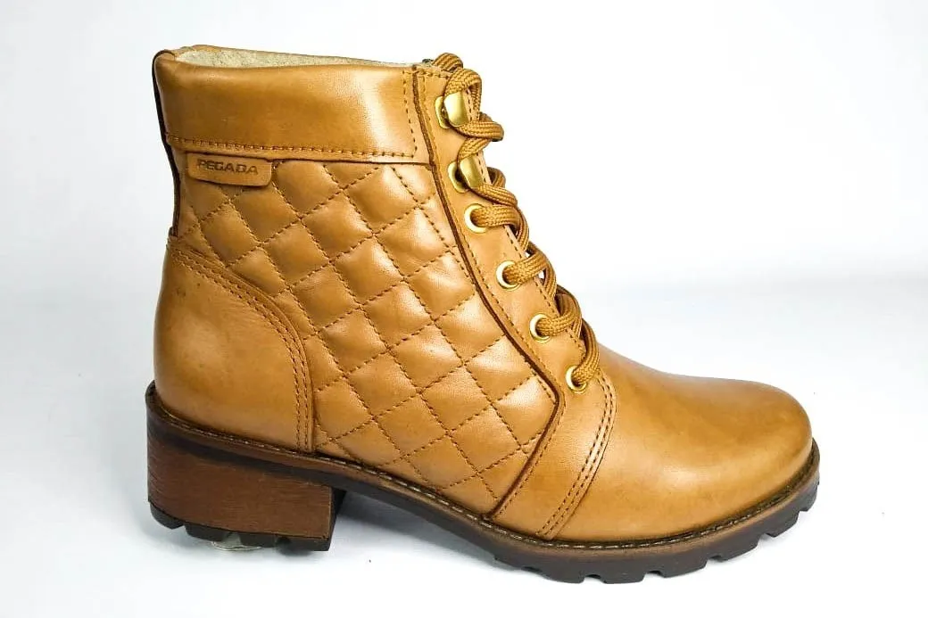 bota coturno pegada feminina