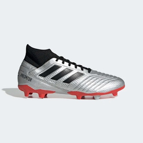 predator adidas plateados