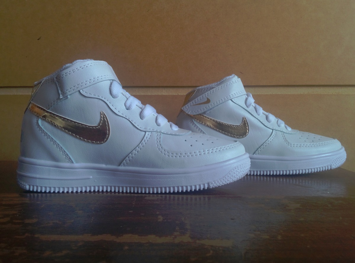 Botas Nike Para Niños - Bs. 0,75 en Mercado Libre