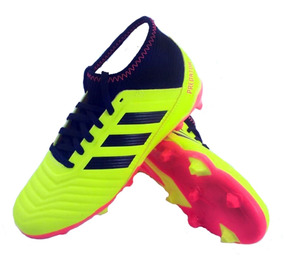 botines adidas fluor