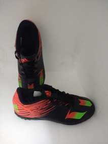 adidas traxion botines