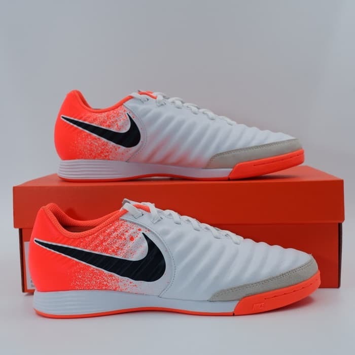 botin futsal nike