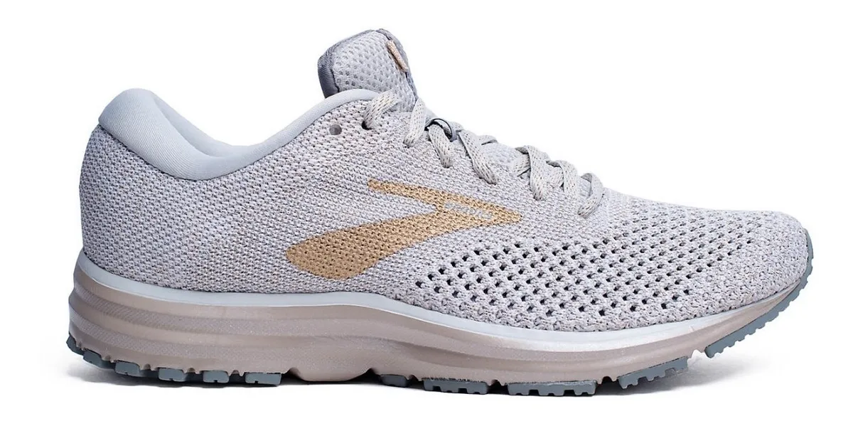 brooks revel 2 champagne