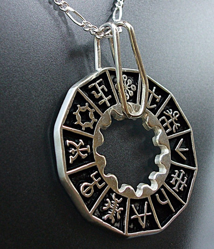 Cadena Y Dije De Runa Vikinga En Plata Fina Ley.925