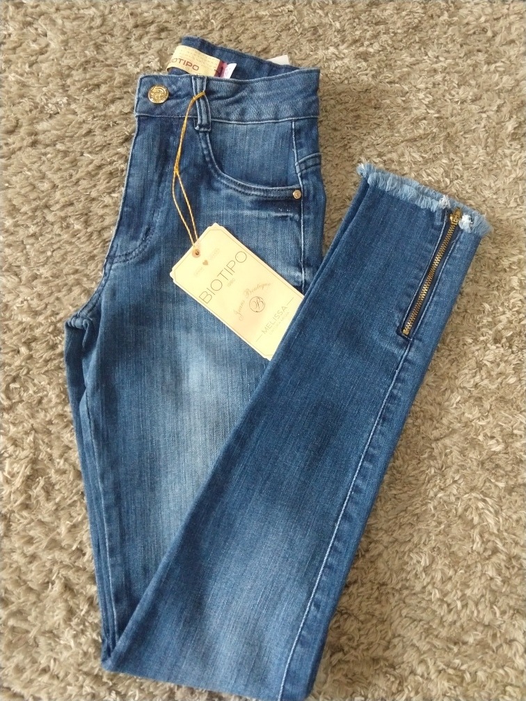 calça jeans da biotipo