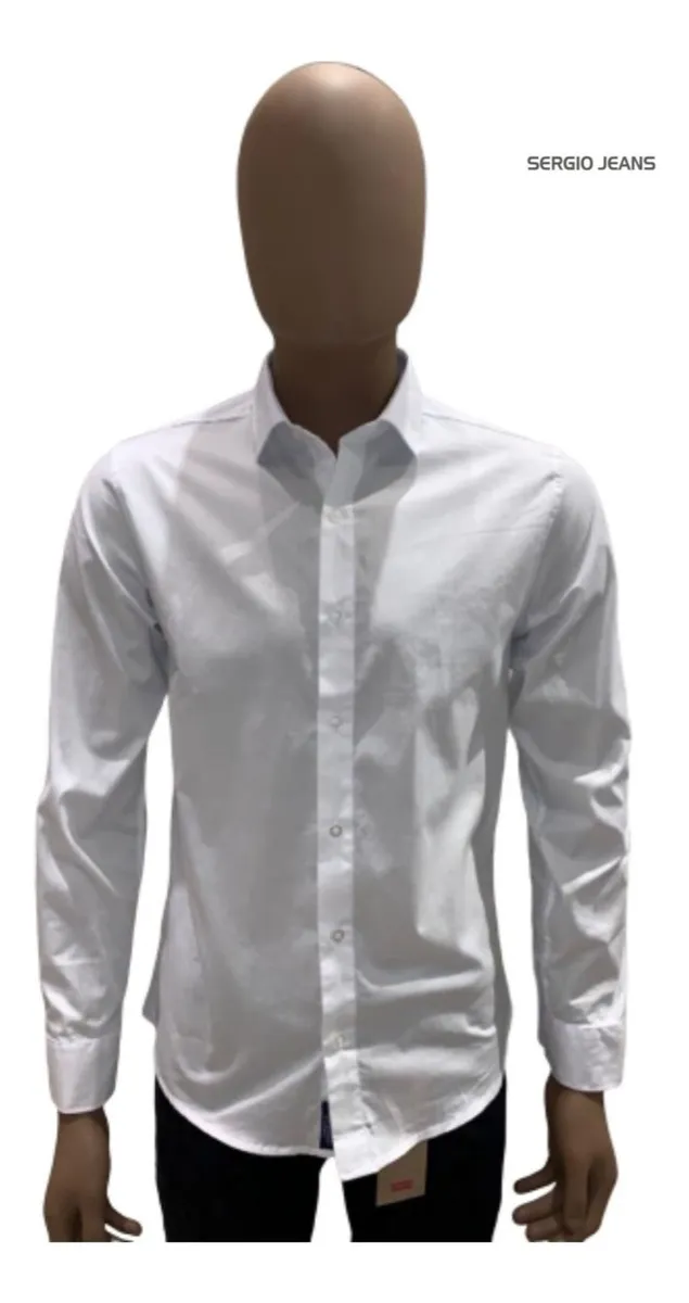 camisa blanca ajustada hombre