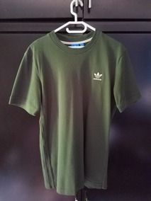 camiseta adidas verde militar