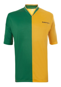 camisetas de futbol de color verde y amarillo