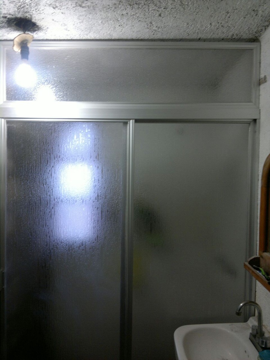 Cancel De Baño De Aluminio Con Acrilico - $ 1,252.00 en Mercado Libre