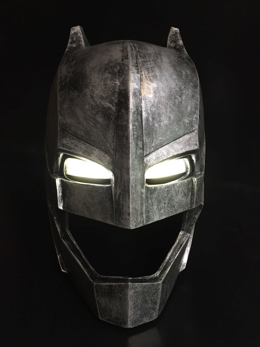 Casco De Batman Vs Superman - $ 3,900.00 en Mercado Libre