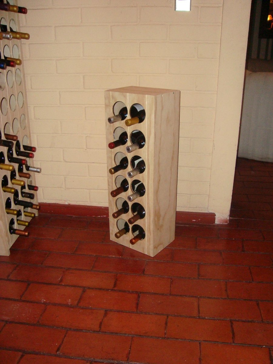 Medidas De Una Cava Cava Para Guardar Botellas De Vino. Capacidad 12 Botellas. - $ 22.000