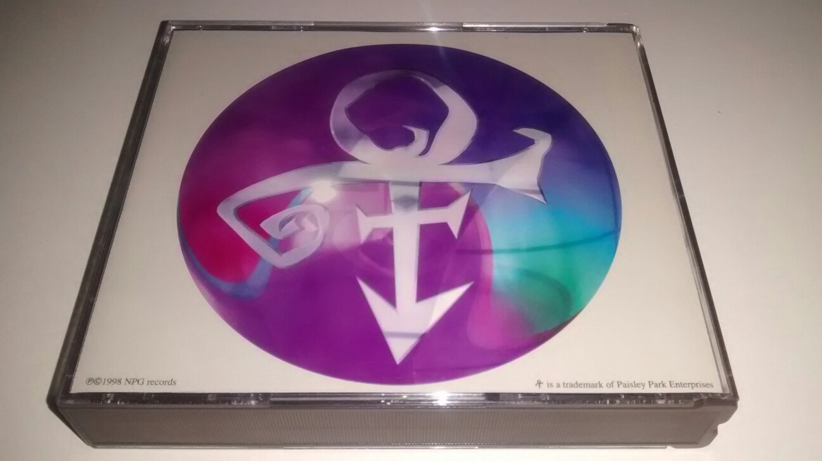 ¿Qué Estás Escuchando? - Página 11 Cd-box-limited-crystal-ball-prince-4-cds-musicbooks-D_NQ_NP_944214-MLA26783739810_022018-F