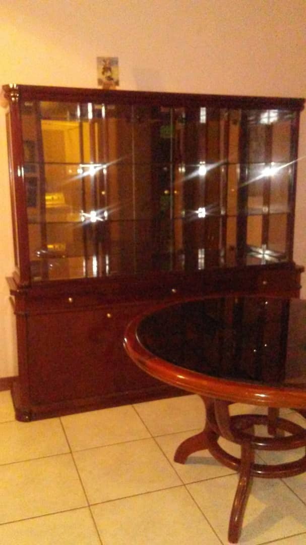 Ceibo O Vitrina Para Salon Comedor Sala - Bs. 20.000,00 en Mercado Libre Ceibo O Vitrina Para Salon Comedor Sala - Bs. 20.000,00 en Mercado Libre