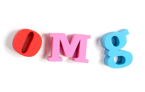 Gomas con texto SMS Omg Suck UK