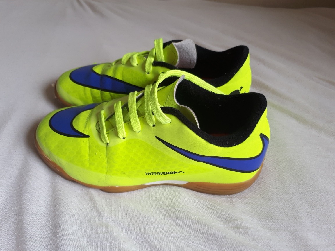 chuteira futsal nike tamanho 32