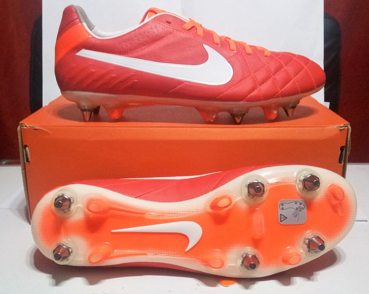 nike tiempo ligera r10