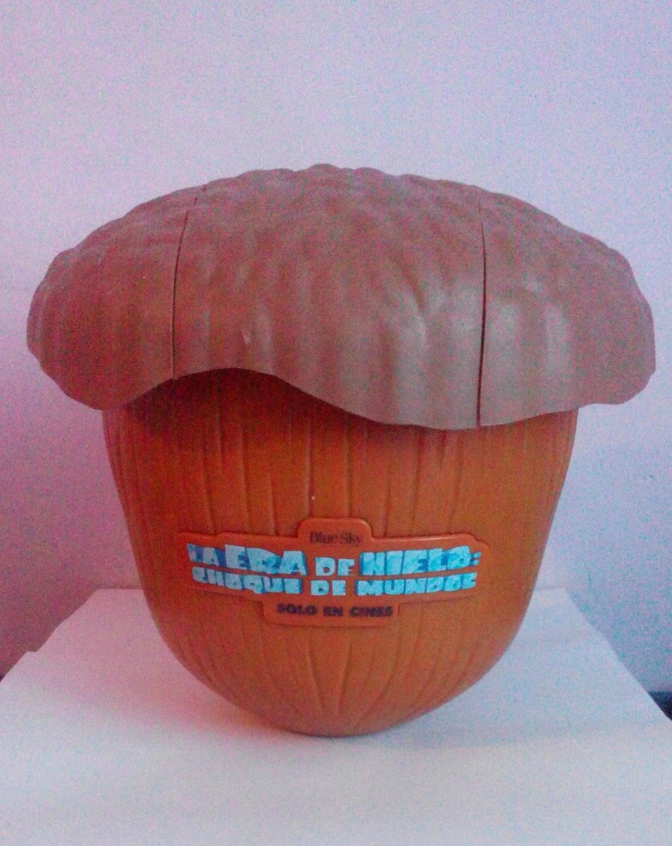 Cinemex Era De Hielo Palomera Bellota Scrat Con Detalle - $ 350.00 Cinemex Era De Hielo Palomera Bellota Scrat Con Detalle - $ 350.00