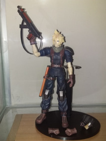 Cloud Play Arts Final Fantasy Vii Crisis Core De Exhibición - cloud strife from crisis core final fantasy vii roblox