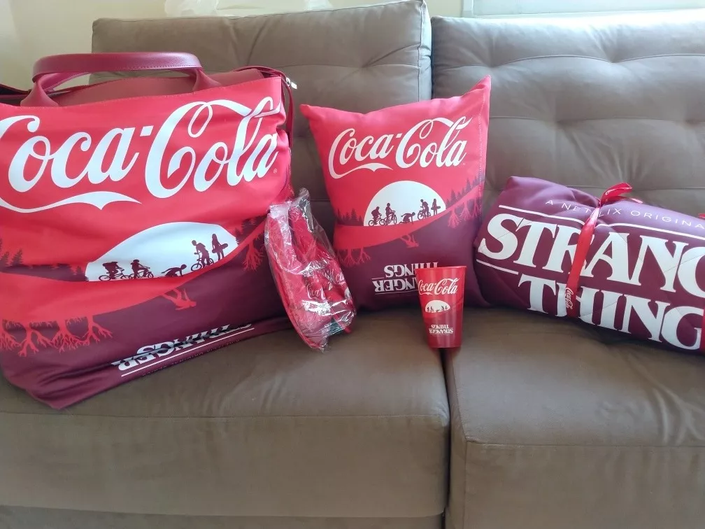 coca-cola-stranger-things-D_NQ_NP_656741-MLB32121438903_092019-F.webp